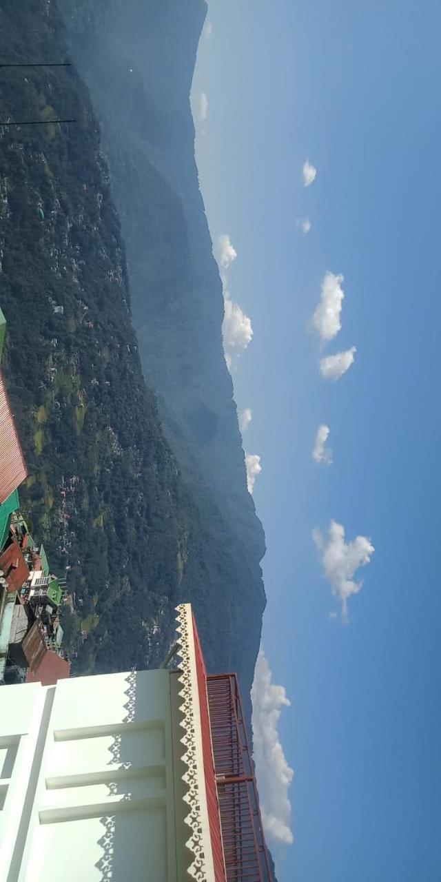 Hotel View Point Гангток Екстериор снимка